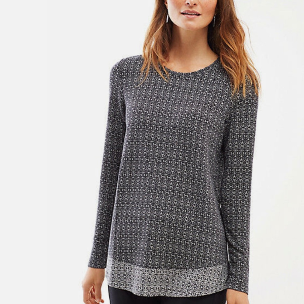 New J. Jill Curved Hem Printed Long Sleeve Knit Top in Gray and Black size XS